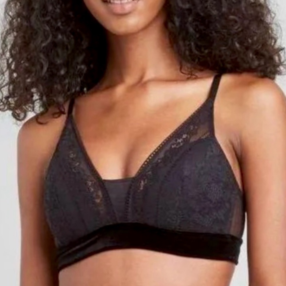 Auden Black Lace Lightly Lined Bralette - Size medium